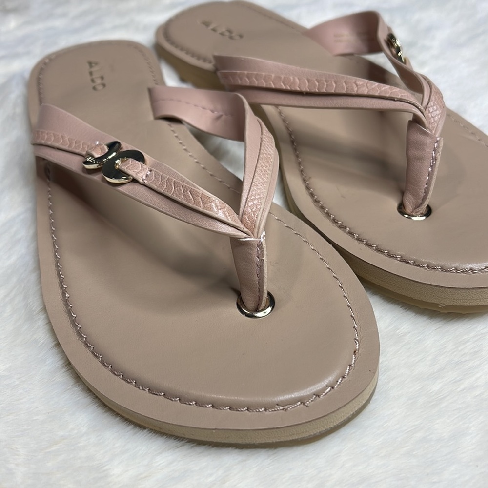 Slippers - Picture 3 of 4